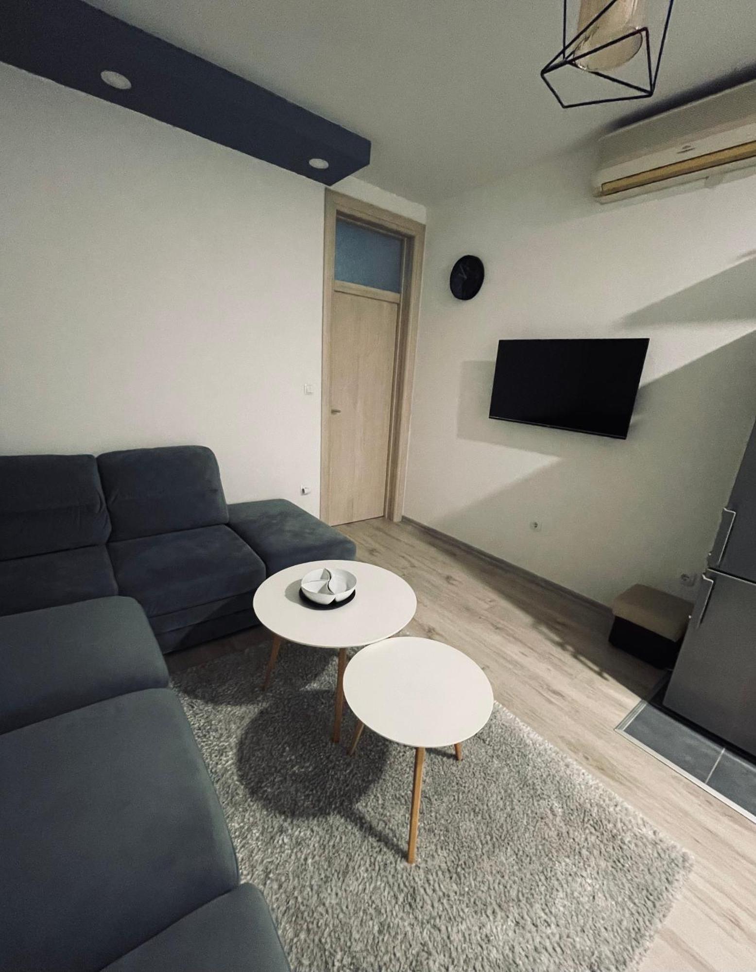 Mely Apartment *